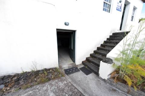 VENDE-SE MORADIA RECUPERADA EM SANTA LUZIA, SÃO ROQUE DO PICO