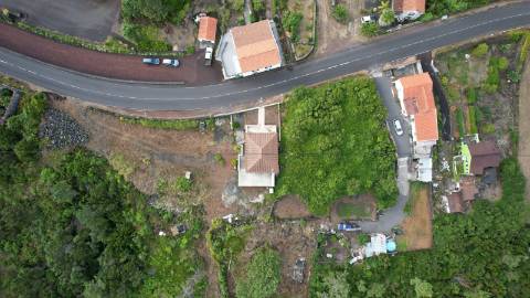 VENDE-SE MORADIA RECUPERADA EM SANTA LUZIA, SÃO ROQUE DO PICO