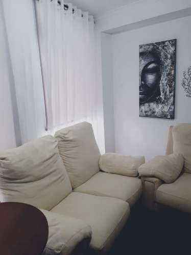 VENDE-SE MORADIA NO CENTRO DA VILA DAS VELAS, ILHA DE SÃO JORGE