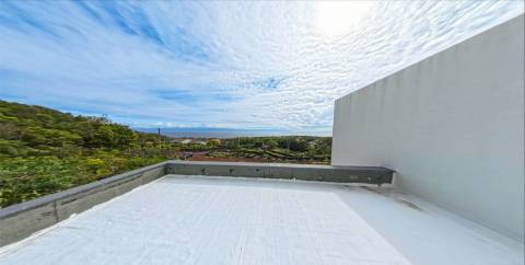 VENDE-SE MORADIA NOVA E EXCLUSIVA COM VISTA PANORÂMICA - PRAINHA, SÃO ROQUE DO PICO