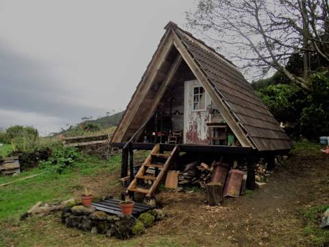 VENDE-SE TERRENO EM SÃO MIGUEL ARCANJO, SÃO ROQUE DO PICO
