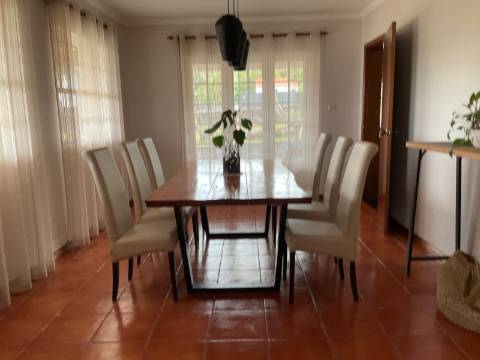 VENDE-SE EXCELENTE MORADIA EM SÃO ROQUE DO PICO