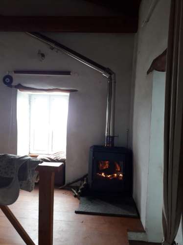 VENDE-SE 2 MORADIAS NAS RELVAS, SÃO MATEUS, ILHA DO PICO