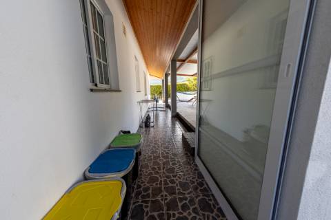 VENDE-SE MORADIA EM SÃO ROQUE DO PICO