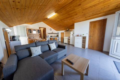 VENDE-SE MORADIA EM SÃO ROQUE DO PICO