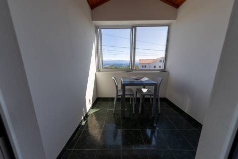 VENDE-SE MORADIA EM SÃO ROQUE DO PICO