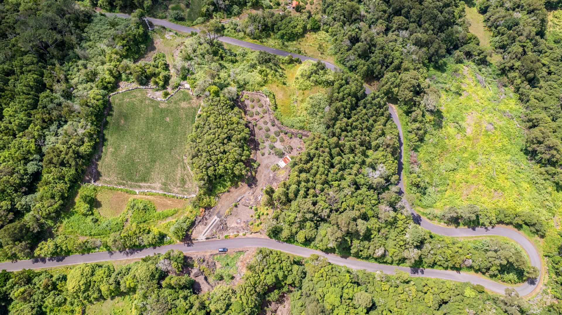 VENDE-SE TERRENO EM SÃO JOÃO, LAJES DO PICO