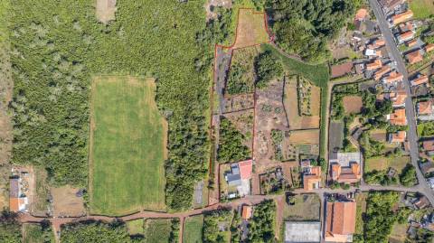 VENDE-SE TERRENO NAS BANDEIRAS, MADALENA DO PICO