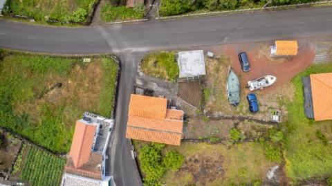 VENDE-SE MORADIA EM SÃO JOÃO, LAJES DO PICO