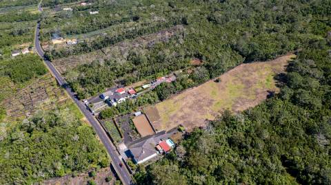 VENDE-SE TERRENO NA CANDELÁRIA, MADALENA DO PICO