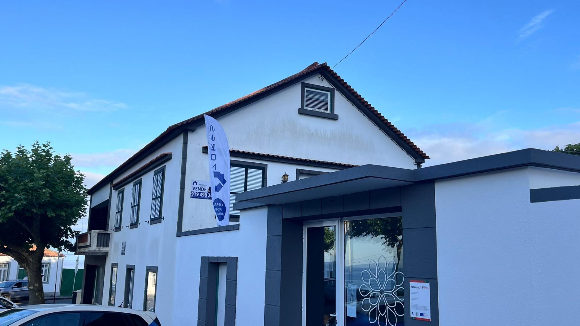 VENDE-SE MORADIA EM SÃO MATEUS, MADALENA DO PICO
