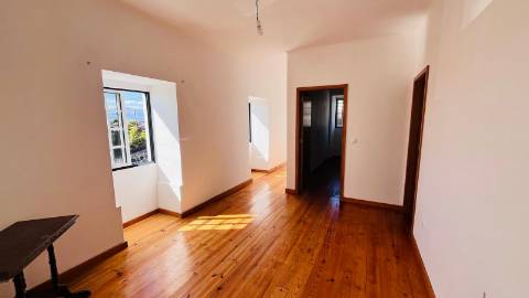 VENDE-SE MORADIA NO MONTE, CANDELÁRIA, MADALENA DO PICO