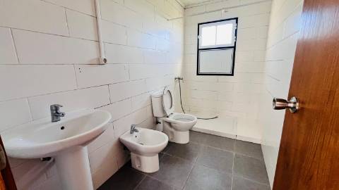 VENDE-SE MORADIA NO MONTE, CANDELÁRIA, MADALENA DO PICO