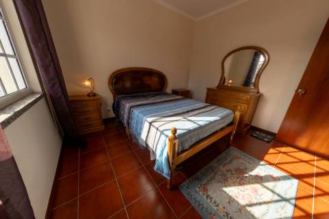 VENDE-SE MORADIA T4 NA CRIAÇÃO VELHA, MADALENA DO PICO