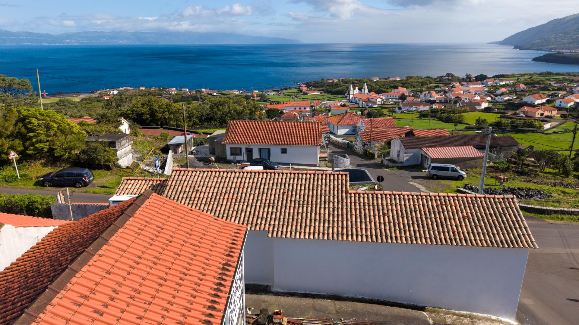 VENDE-SE MORADIA NA PRAINHA, SÃO ROQUE DO PICO