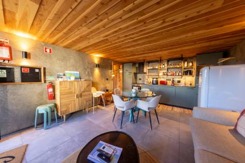 VENDE-SE MORADIA EM SÃO ROQUE DO PICO