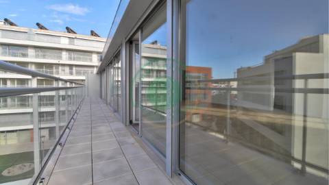 - Vende -se T4 com 154m2, na Figueira da Foz, na...