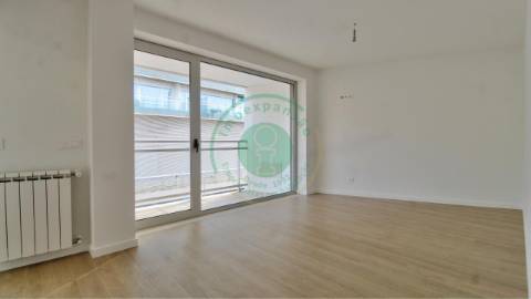 - Vende -se T4 com 154m2, na Figueira da Foz, na...