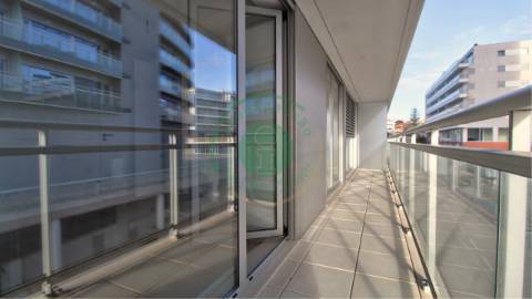 - Vende -se T4 com 154m2, na Figueira da Foz, na...