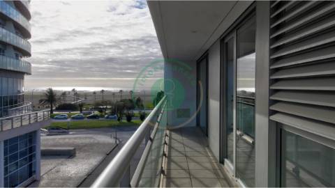 - Vende -se T4 com 154m2, na Figueira da Foz, na...