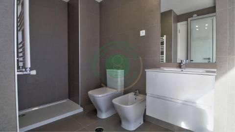 - Vende -se T4 com 154m2, na Figueira da Foz, na...