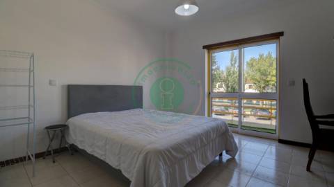 - Vende-se apartamento T0 com 42m2 na Figueira da...