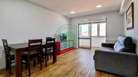 - Vende-se T1 completamente remodelado, situado...