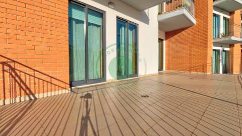 - Vende-se apartamento T3 localizado na Figueira...