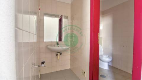 - Oportunidade única de adquirir um espaço...