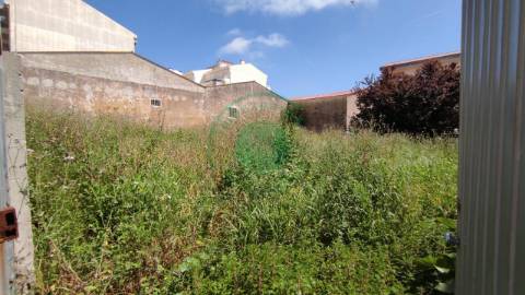 - Excelente oportunidade! Terreno para construção...