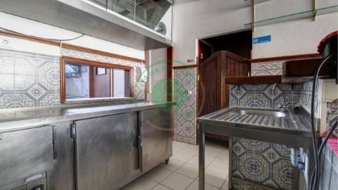 - Vende-se restaurante na Figueira da Foz,...