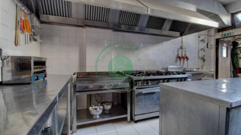 - Vende-se restaurante na Figueira da Foz,...