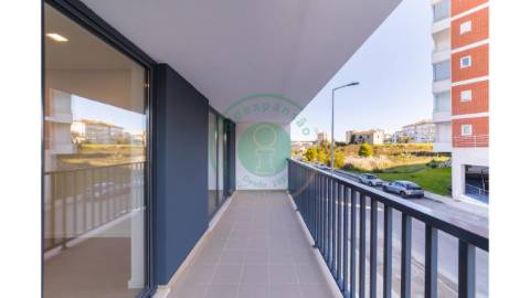 - Vende-se moradia T4 na Figueira da Foz,...