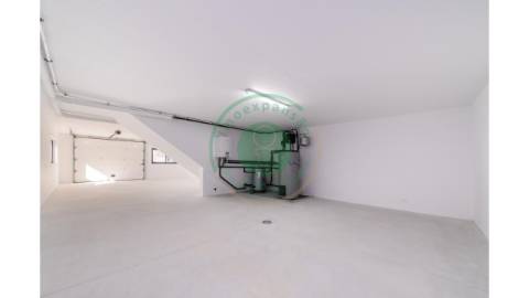 - Vende-se moradia T4 na Figueira da Foz,...