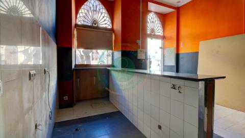 - Vende-se restaurante no centro da Figueira da...