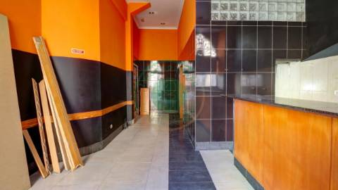 - Vende-se restaurante no centro da Figueira da...