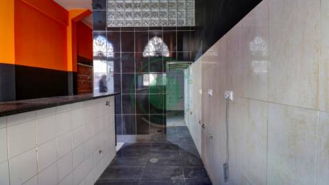 - Vende-se restaurante no centro da Figueira da...