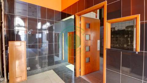 - Vende-se restaurante no centro da Figueira da...