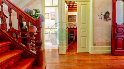 -Vende-se na Figueira da Foz, moradia senhorial...