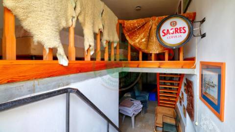 -Vende-se na Figueira da Foz, moradia senhorial...