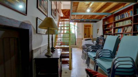 -Vende-se na Figueira da Foz, moradia senhorial...