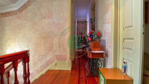 -Vende-se na Figueira da Foz, moradia senhorial...