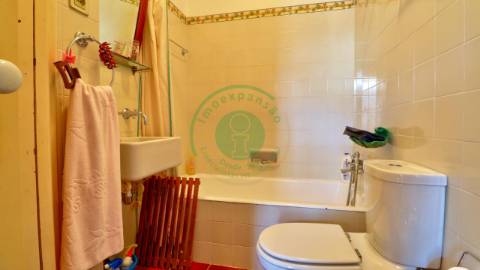 -Vende-se na Figueira da Foz, moradia senhorial...