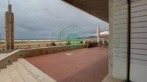 Vende-se loja com 135 m² na Figueira da Foz, na...