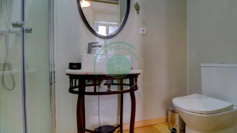 - Vende-se casa senhorial na Figueira da Foz,...