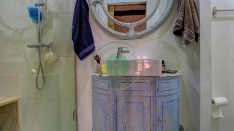 - Vende-se casa senhorial na Figueira da Foz,...