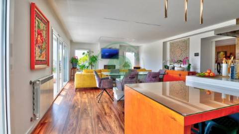 - Vende-se moradia T4+1, na Figueira da Foz,...