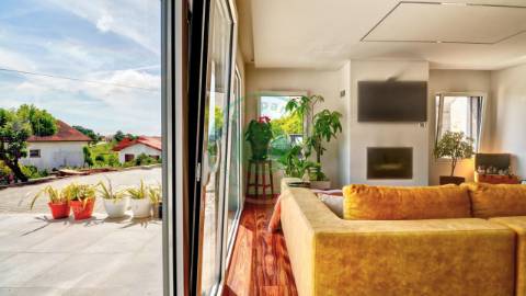 - Vende-se moradia T4+1, na Figueira da Foz,...