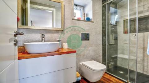 - Vende-se moradia T4+1, na Figueira da Foz,...