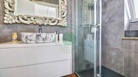 - Vende-se moradia T4+1, na Figueira da Foz,...